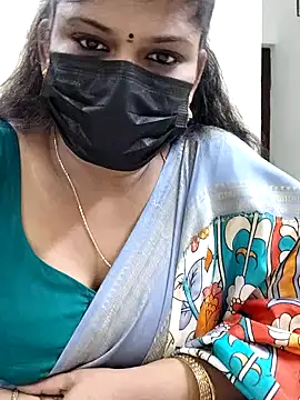 Snapshot of ashmitha chatting on 03.10.25 ashmitha online show from 03.10.25