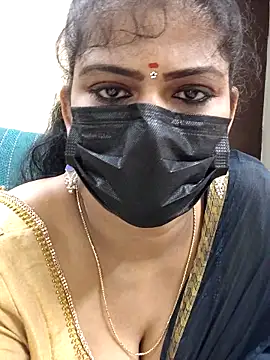 Snapshot of ashmitha chatting on 03.11.25 ashmitha online show from 03.11.25