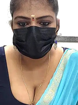 Snapshot of ashmitha chatting on 03.12.25 ashmitha online show from 03.12.25