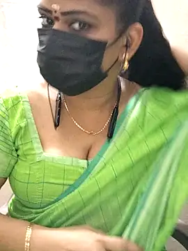 Snapshot of ashmitha chatting on 03.20.25 ashmitha online show from 03.20.25