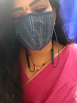 Snapshot of ashmitha chatting on 10.04.25 ashmitha online show from 10.04.25