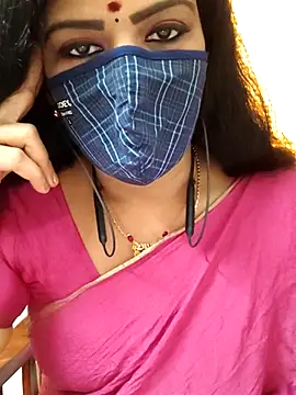 Snapshot of ashmitha chatting on 10.07.25 ashmitha online show from 10.07.25