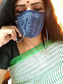 Snapshot of ashmitha chatting on 10.11.25 ashmitha online show from 10.11.25