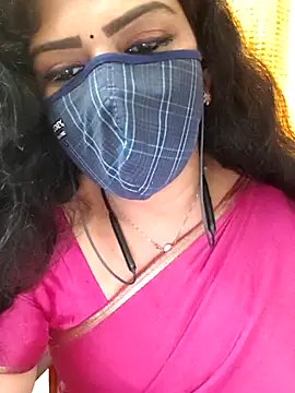 Snapshot of ashmitha chatting on 11.30.25 ashmitha online show from 11.30.25