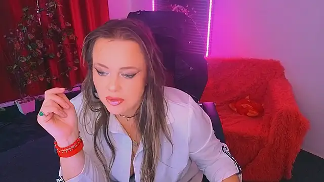 AnielaFox online show from 05.12.26