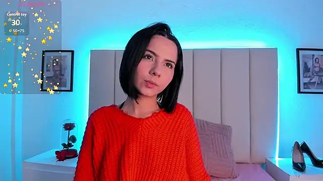 aurora collinss  online show from 04.22.26