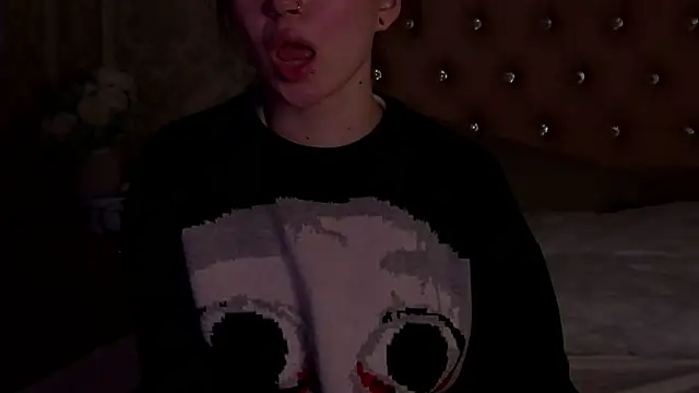 HeatherSweet  online show from 04.26.26