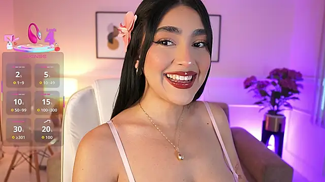 Snapshot of JulesBenett chatting on 12.01.25 JulesBenett online show from 12.01.25