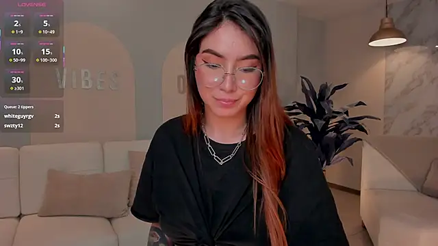 Snapshot of MaddisonCollins chatting on 03.19.25 MaddisonCollins online show from 03.19.25