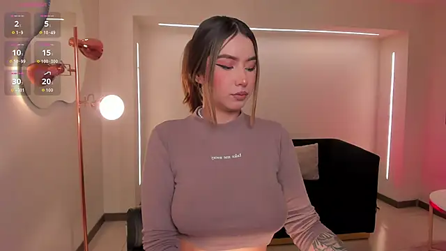 Snapshot of MaddisonCollins chatting on 11.27.25 MaddisonCollins online show from 11.27.25