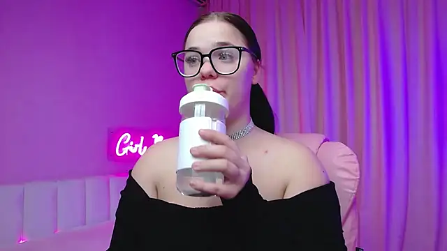 Eliss Shyyo online show from 03.04.25