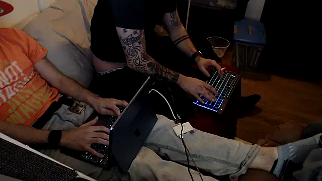 Snapshot of weknowourworth6999 chatting on 01.09.26 weknowourworth6999 online show from 01.09.26