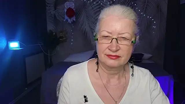 Maya Mayflower online show from 03.14.25