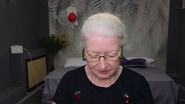 Maya Mayflower online show from 03.16.25