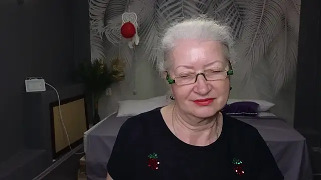 Maya Mayflower online show from 03.16.25