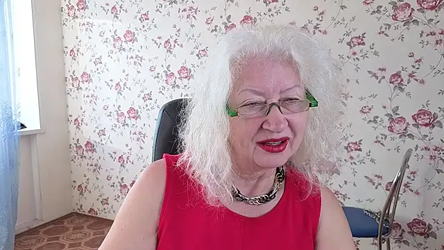 Maya Mayflower online show from 09.11.25