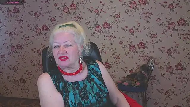 Maya Mayflower online show from 04.21.26