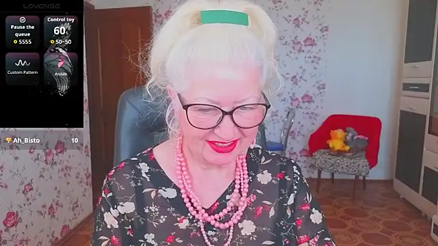 Maya Mayflower online show from 05.18.26