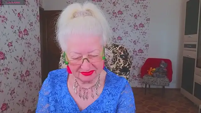 Maya Mayflower online show from 06.06.26
