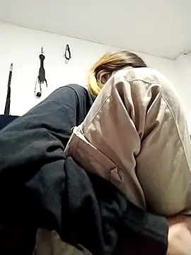 KratosAfroditacs online show from 10.21.25