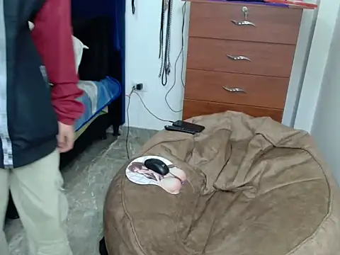 KratosAfroditacs online show from 11.28.25