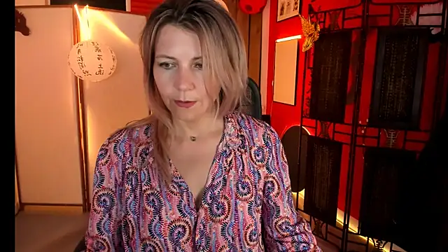 NicoleHitman online show from 06.12.26