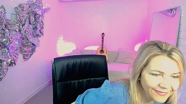 NicoleHitman online show from 06.21.26