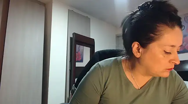 mia florens online show from 03.21.25