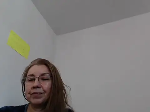 GiaLuvv11 online show from 04.25.26