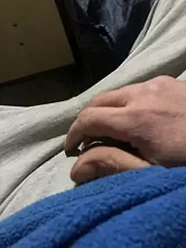 Snapshot of Djv16 chatting on 04.04.26 Djv16 online show from 04.04.26