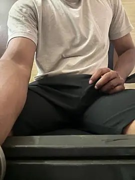 Snapshot of RightFielder chatting on 11.05.25 RightFielder online show from 11.05.25