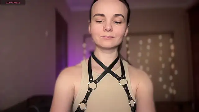 lanaloulou online show from 10.16.25