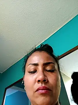 Ariana Rodriguez online show from 11.16.25