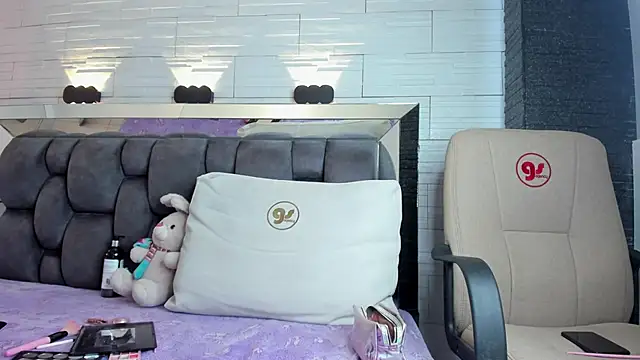 jade heartt online show from 11.11.25