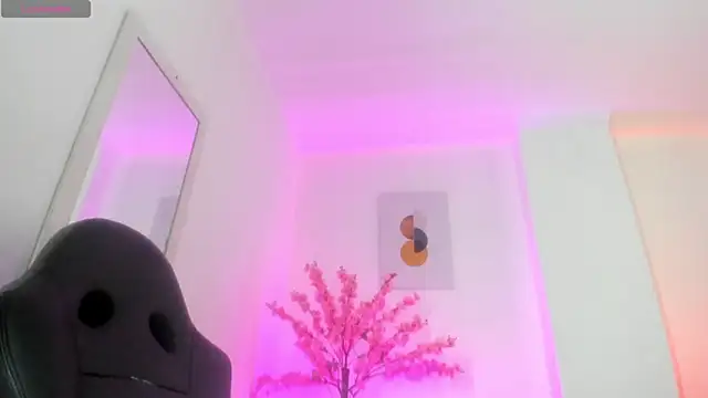 Ayliinn  online show from 04.28.26
