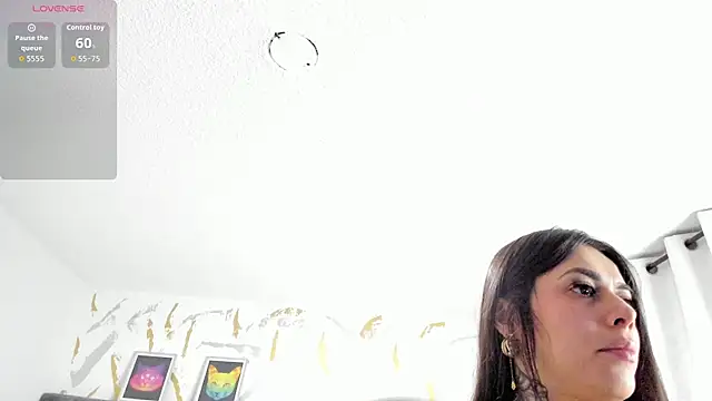 Cristal Velle online show from 11.04.25