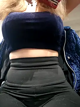 Isabella Varella online show from 09.23.25