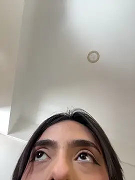 ZaraLuuv online show from 02.13.26