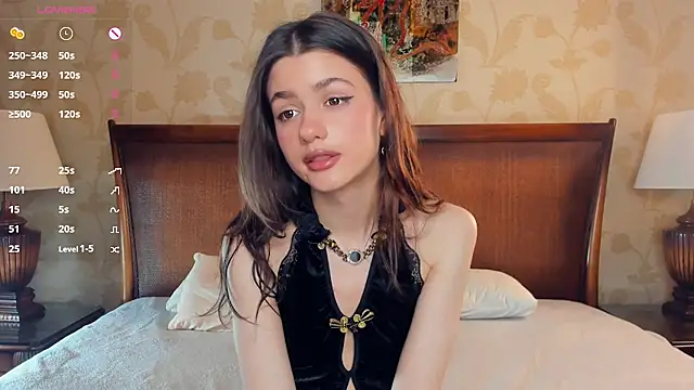 Snapshot of CathrynCovil chatting on 11.14.25 CathrynCovil online show from 11.14.25