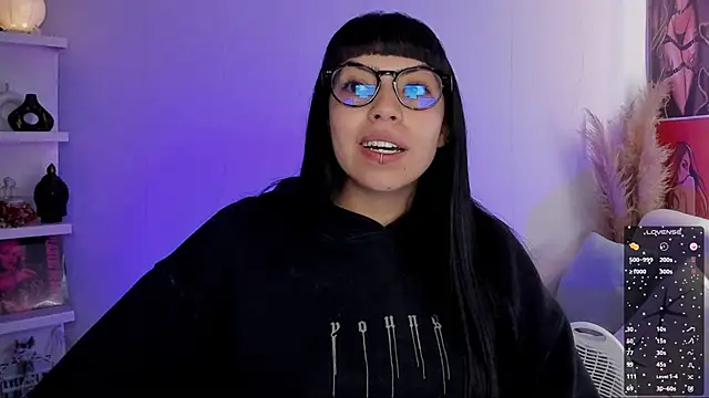 Saraa Desiree online show from 09.23.25