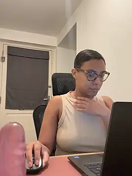 Melia Rayne online show from 12.04.25