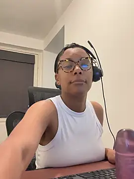 Melia Rayne online show from 05.05.26