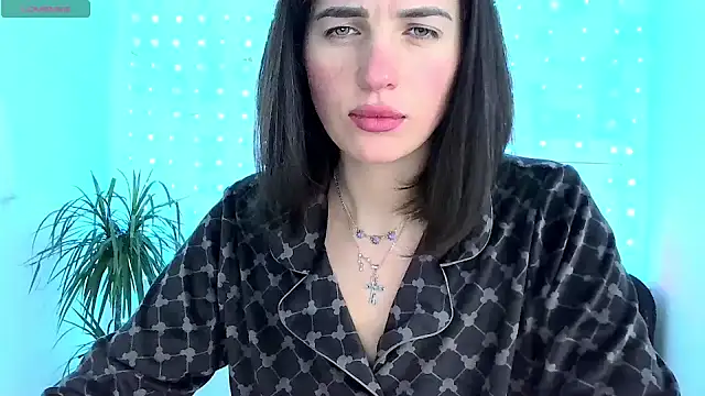 neferutt online show from 11.28.25