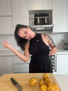 ValentinaMilann online show from 05.02.26
