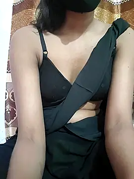Snapshot of sexy-trisha1 chatting on 03.18.25 sexy-trisha1 online show from 03.18.25