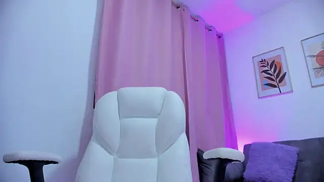 gaaby foxx online show from 04.30.26