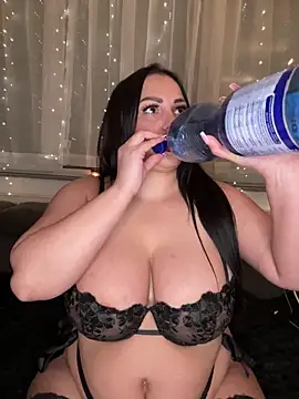 Blackpearlx666 online show from 11.21.25