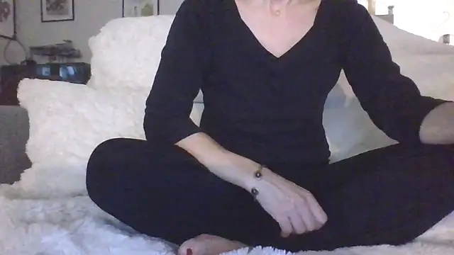 Valentinette online show from 01.05.26