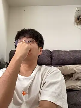 Snapshot of waka3232 chatting on 09.23.25 waka3232 online show from 09.23.25