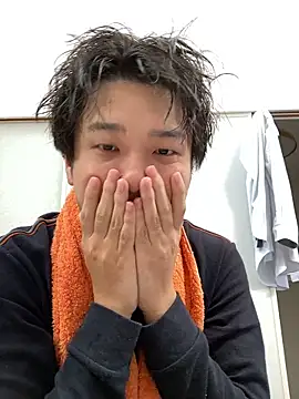 Snapshot of waka3232 chatting on 10.16.25 waka3232 online show from 10.16.25